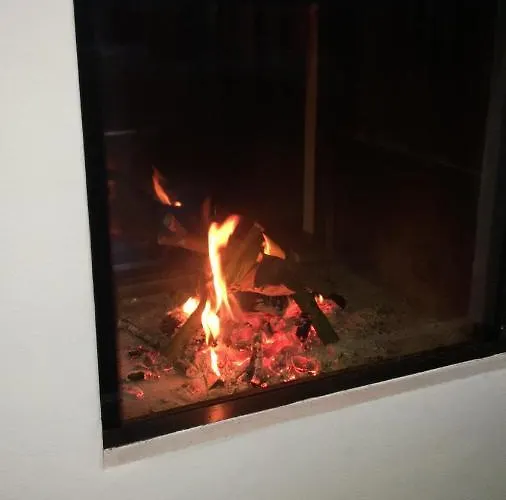 Vroomm Bed & Breakfast 3*